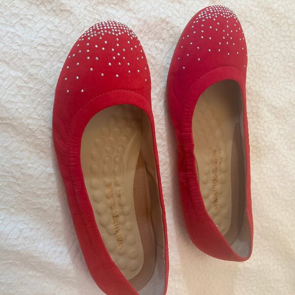 LIKE NEW WALKING CRADLES Women's Red Suede Flats with Sparkles Size 7WW - Picture 1 of 9